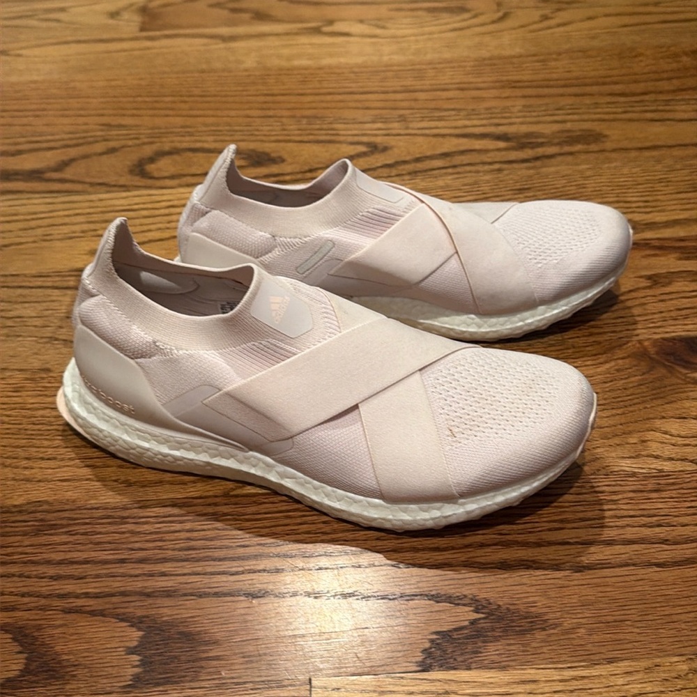 Adidas women’s size 9.5